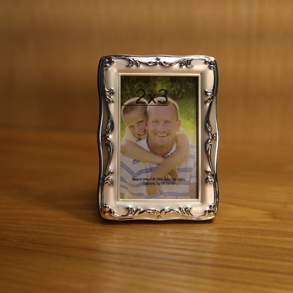 Green Tree Gallery Silver Ornate Scalloped 2x3 Mini Picture Frame Tabletop